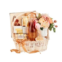 cadou femei best image le charme cu vaza venus aranjament floral vin charme de la mer praline ferrero rocher crema de fata 3oils sampon argan si keratina praline delicious praline frutti di mare cadoul contine 9 articole si un aranjament floral imagen 39_0_
0