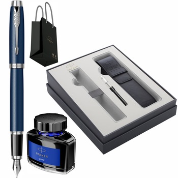 Set Parker Stilou IM Royal Matte Blue CT Stilou Personalizat prin Gravura Laser in Cutie cu Etui Piele Focus Collection, convertor standard , calimara cerneala si Punga Set Parker Stilou IM Royal Matte Blue CT Stilou Personalizat prin Gravura Laser in Cutie cu Etui Piele Focus Collection, convertor standard , calimara cerneala si Punga