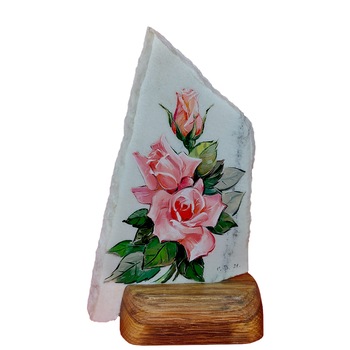 Decoratiune ArtDeco Trandafiri roz, pictura in ulei pe marmura, dimensiuni 23 cm inaltime, 6 cm lungime si 14 cm latime Decoratiune ArtDeco Trandafiri roz, pictura in ulei pe marmura, dimensiuni 23 cm inaltime, 6 cm lungime si 14 cm latime
