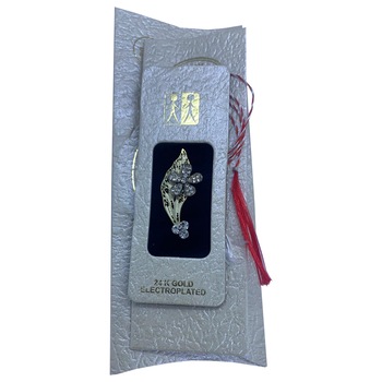 Martisor brosa Frezie cu Cristale, suflat cu aur 24k - Rahel Martisor brosa Frezie cu Cristale, suflat cu aur 24k - Rahel