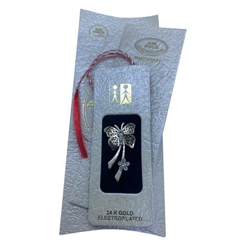 Martisor brosa Fluturas cu corp si cu Cristale, suflat cu aur 24k - Rahel Martisor brosa Fluturas cu corp si cu Cristale, suflat cu aur 24k - Rahel