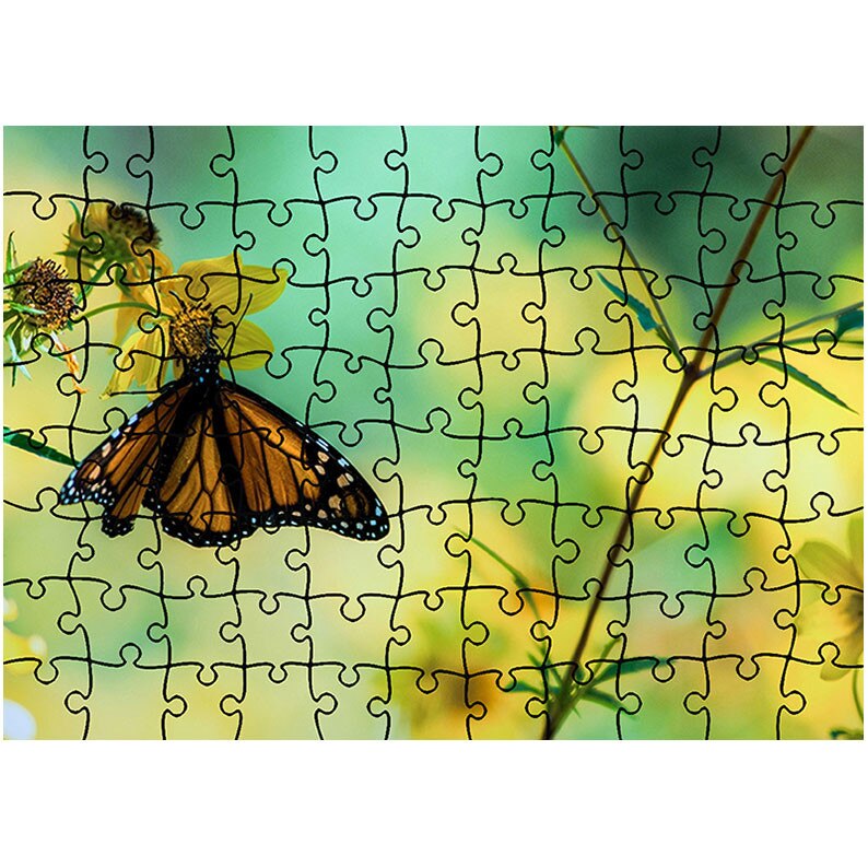 Puzzle Heartwork 96 piese, Fluture hranindu-se, Latime 40,5 cm x Inaltime 28,5 cm