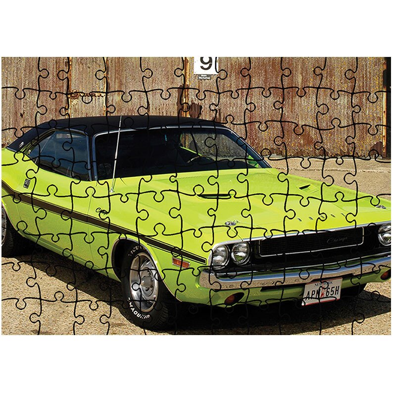 Puzzle Heartwork 96 piese, 1970 Dodge Challenger R-T SE, Latime 40,5 cm x Inaltime 28,5 cm