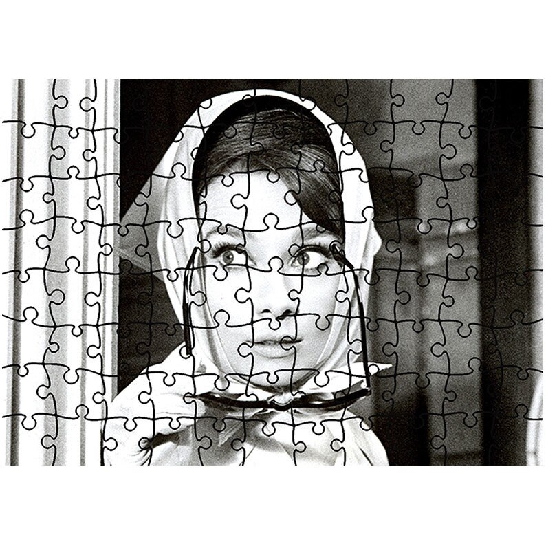 Puzzle Heartwork 96 piese, Audrey Hepburn in film, Latime 40,5 cm x Inaltime 28,5 cm