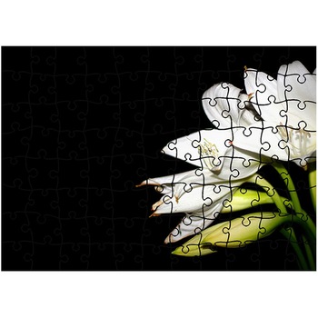 Puzzle Heartwork 96 piese, Liliac alb, Latime 40,5 cm x Inaltime 28,5 cm Puzzle Heartwork 96 piese, Liliac alb, Latime 40,5 cm x Inaltime 28,5 cm