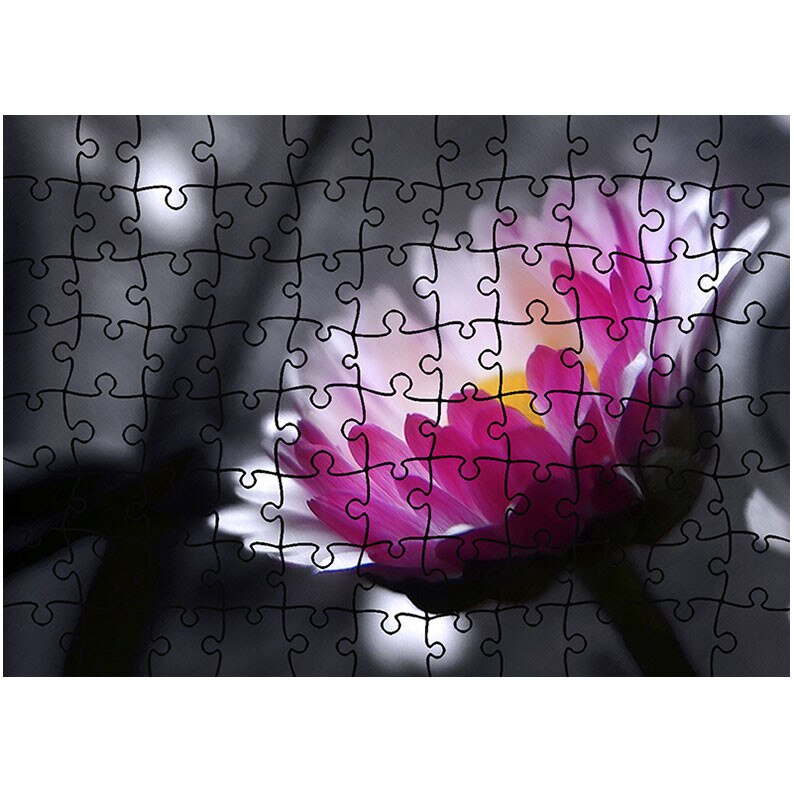 Puzzle Heartwork 96 piese, Floare roz pe fundal negru, Latime 40,5 cm x Inaltime 28,5 cm