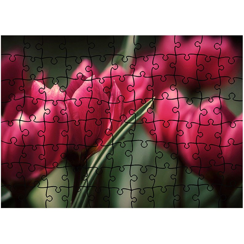 Puzzle Heartwork 96 piese, Lalele aproape inflorite, Latime 40,5 cm x Inaltime 28,5 cm