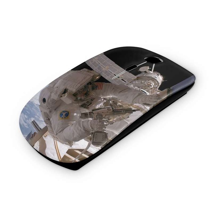 Mouse fara fir, Mobiltokguru, Futurist calatorii in spatiu 2211