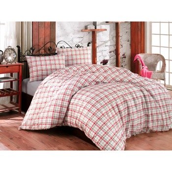 Set Lenjerie pat dublu Studio Plaid Red, 100% Bumbac Ranforce, Cearceaf pat 220 x 240 cm, Cearceaf pilota 180 x 200 cm +2 fete de perna 50 x 70 cm Set Lenjerie pat dublu Studio Plaid Red, 100% Bumbac Ranforce, Cearceaf pat 220 x 240 cm, Cearceaf pilota 180 x 200 cm +2 fete de perna 50 x 70 cm