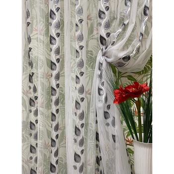 Perdea alba brodata cu ghirlanda de frunze, neagra 400x245cm, cu rejansa by Liz Line - RD1744 Perdea alba brodata cu ghirlanda de frunze, neagra 400x245cm, cu rejansa by Liz Line - RD1744