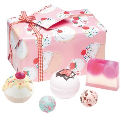 Set cadou Cherry Bathe-well Bomb Cosmetics