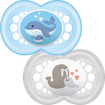 Set 2 Suzete, MAM Nature, 6 Luni +, Tetina din Silicon, Buton de Prindere, cu Cutie pentru Sterilizat, Fara BPA, Albastru/Gri Set 2 Suzete, MAM Nature, 6 Luni +, Tetina din Silicon, Buton de Prindere, cu Cutie pentru Sterilizat, Fara BPA, Albastru/Gri