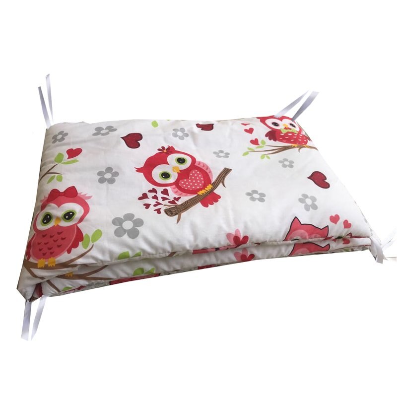 Set 4 aparatori protectii laterale pat pufoase 120x60 cm h35 cm Deseda Bufnite cu rosu