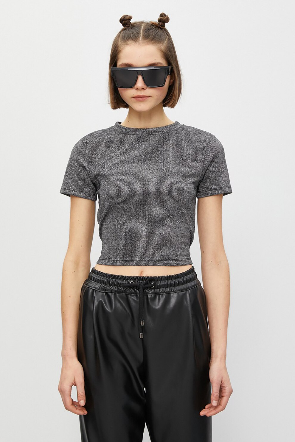 KOTON, Tricou din jerseu cu striatii si insertii cu fir stralucitor, Gri inchis melange