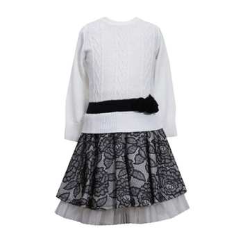 Rochita Pulover alb si fustita Rochita Pulover alb si fustita