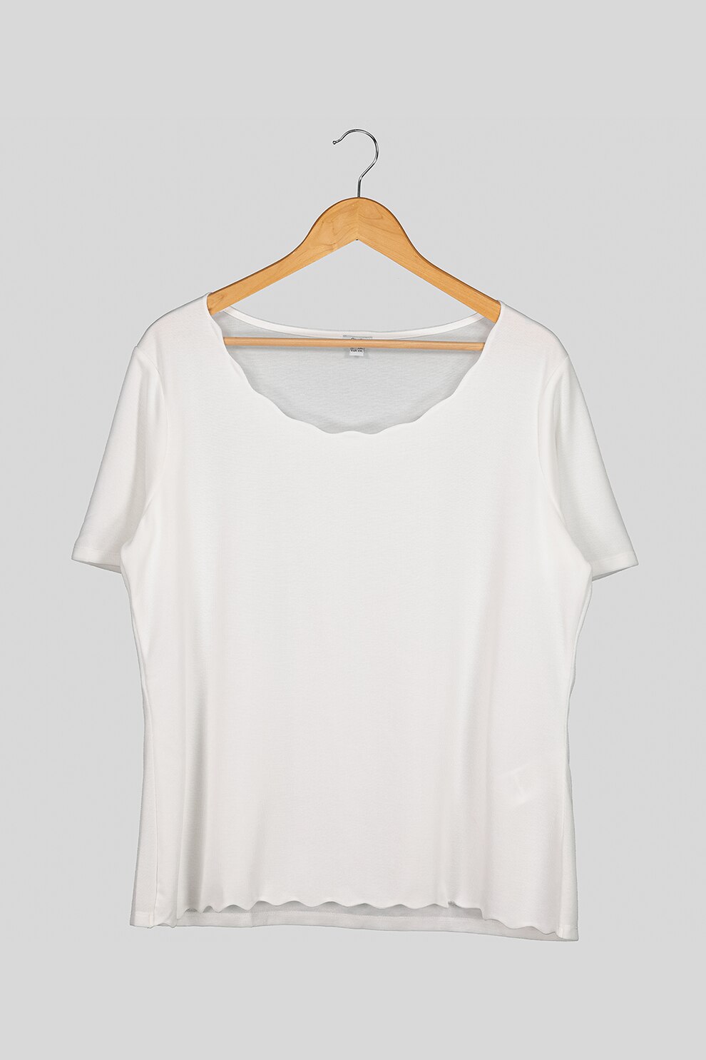 OVS, Tricou tricotat fin cu decolteu valurit, Alb