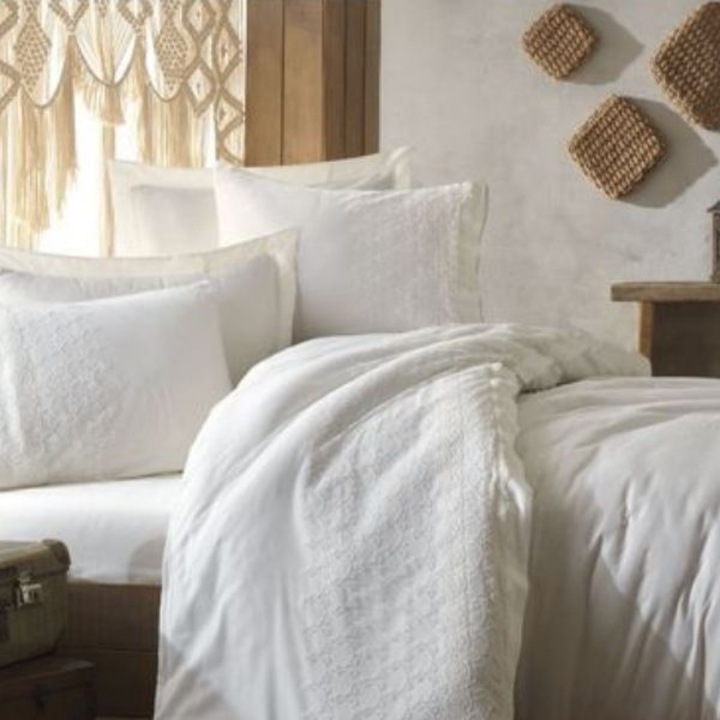 Lenjerie de pat brodata Kira, de lux, 6 piese, 200x220 / 50x70, 100% bumbac satinat