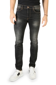 Blugi barbati Diesel model THAVAR-XP_L32_00SECG_R9 Blugi barbati Diesel model THAVAR-XP_L32_00SECG_R9