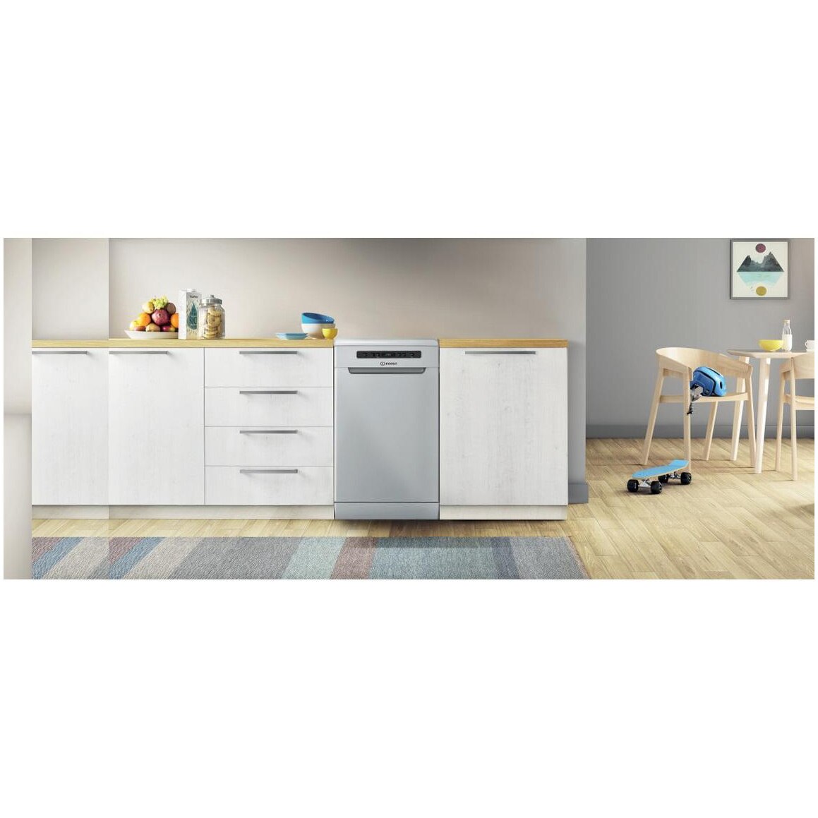 Masina de spalat vase Indesit DSFO3T224CS, 10 seturi, 9 programe, Clasa E, Tehnologie al 6-lea Simt, Sistem AquaStop, Display, 45 cm, Argintiu