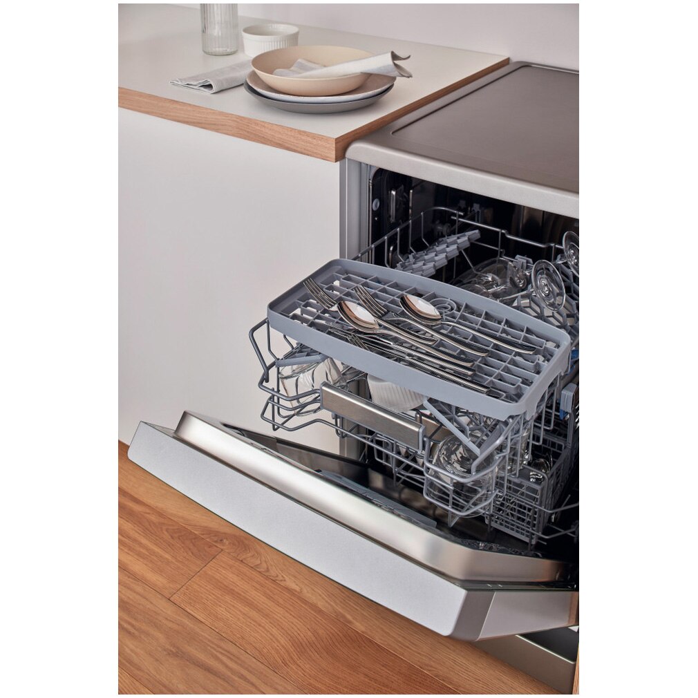 Masina de spalat vase Indesit DSFO3T224CS, 10 seturi, 9 programe, Clasa E, Tehnologie al 6-lea Simt, Sistem AquaStop, Display, 45 cm, Argintiu