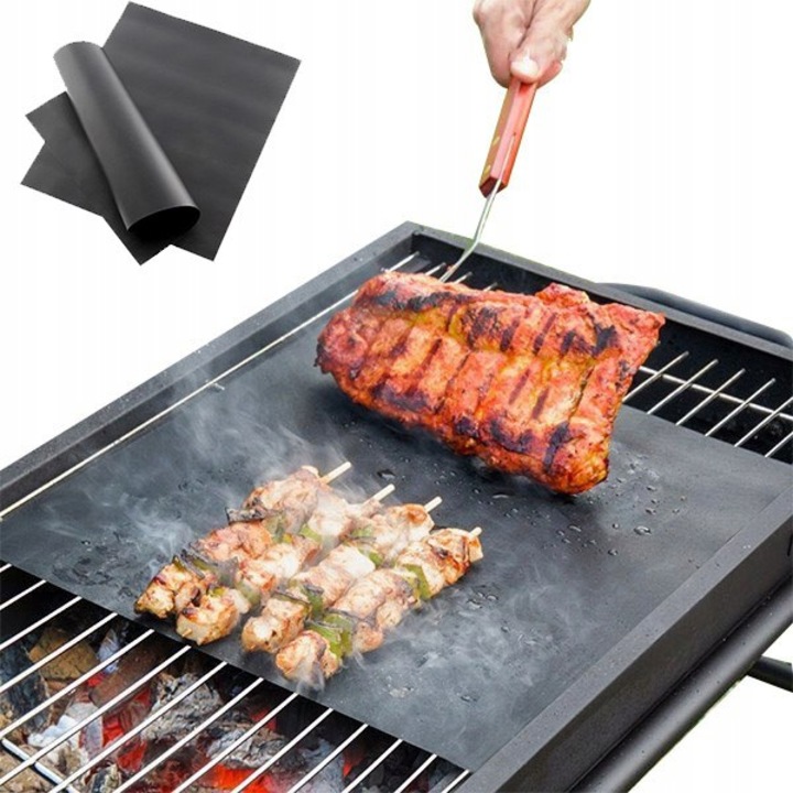 Set De Covorase Teflon Pentru Gratar, Innovagoods, 2 Bucati, Material: Tesatura De Sticla Acoperita Cu Ptfe, Pana La 260 Grade Celsius, Distanta Minima A Covorasului Fata De Vatra: 15-20 cm, 33 x 40 x 0.2 mm