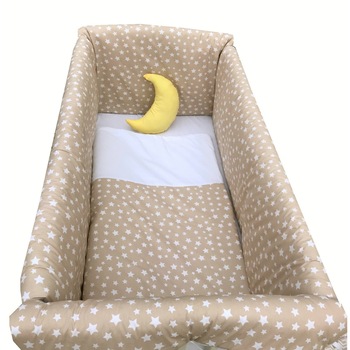 Lenjerie de patut bebelusi 120x60 cm cu aparatori Maxi Stelute pe bej Lenjerie de patut bebelusi 120x60 cm cu aparatori Maxi Stelute pe bej