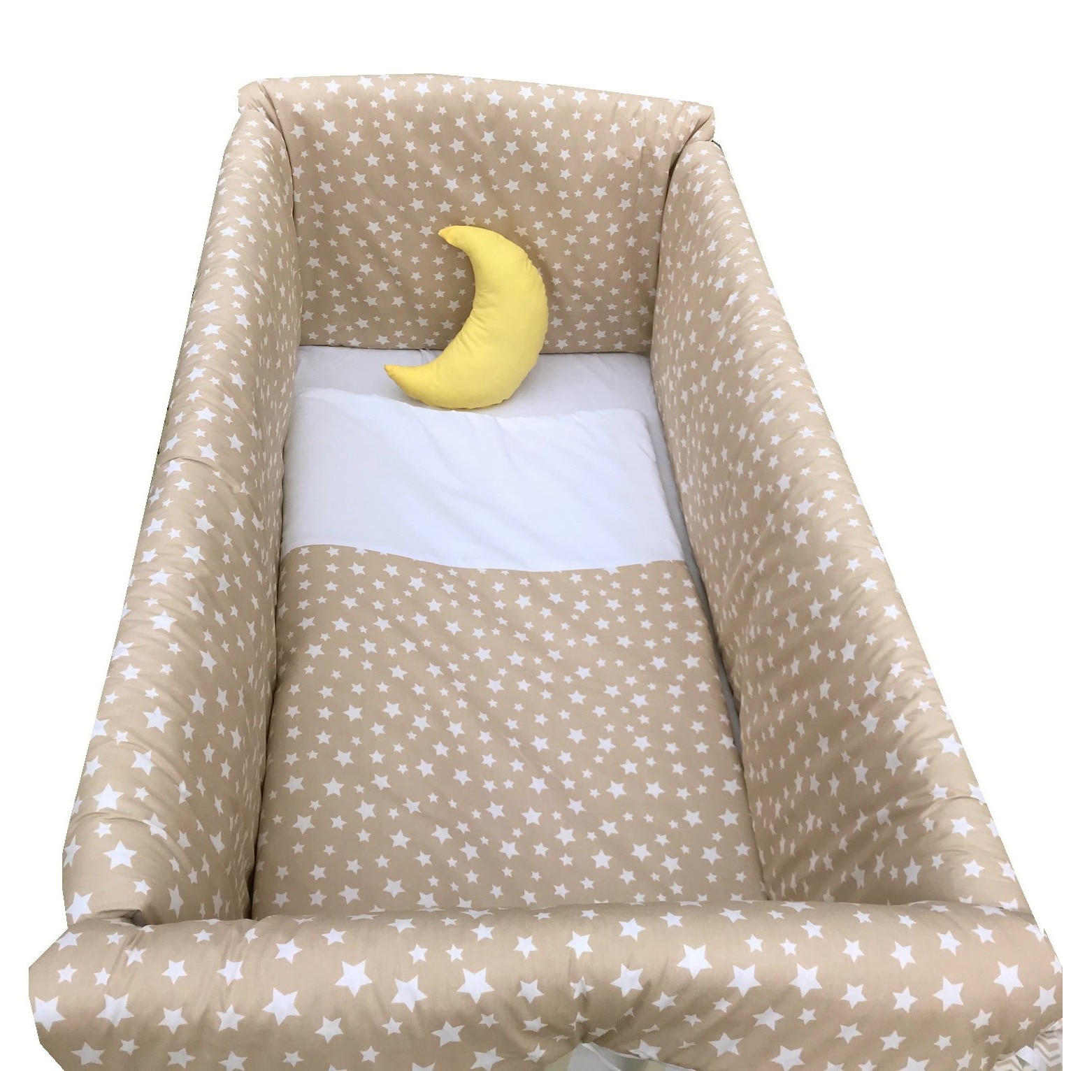 Lenjerie de patut bebelusi 140x70 cm cu aparatori Maxi Deseda Stelute pe bej