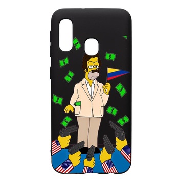 Husa de protectie Samsung Galaxy A20E, Narcos Simpsons, silicon, cu interiorul din material textil, protectie camera, PB439 Husa de protectie Samsung Galaxy A20E, Narcos Simpsons, silicon, cu interiorul din material textil, protectie camera, PB439
