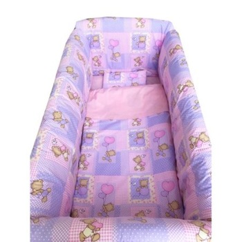 Lenjerie de patut bebelusi 120x60 cm cu aparatori Maxi Ursi roz in carouri Lenjerie de patut bebelusi 120x60 cm cu aparatori Maxi Ursi roz in carouri