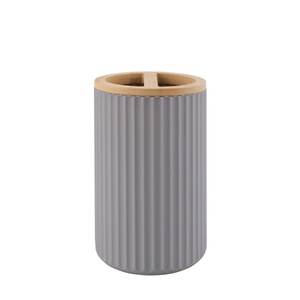 Suporturi si accesorii de baie