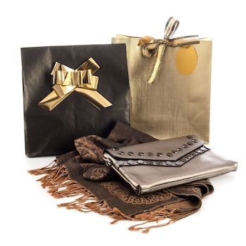 Set cadou SEVDA-M, 3 piese, format din esarfa tip sal, geanta plic si punga eleganta de cadou Set cadou SEVDA-M, 3 piese, format din esarfa tip sal, geanta plic si punga eleganta de cadou