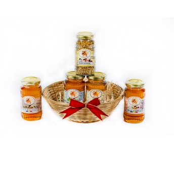Cos standard cu produse apicole marca Fagurele Auriu, Miere de salcam, Miere tei, Miere poliflora, Miere Floarea Soarelui, Polen granule, Propolis Cos standard cu produse apicole marca Fagurele Auriu, Miere de salcam, Miere tei, Miere poliflora, Miere Floarea Soarelui, Polen granule, Propolis