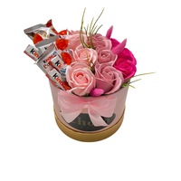 cutie cadou chocobox spring box iii  include trandafiri si multa ciocolata kinder imagen 31_0_
0