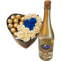 pachet cadou pentru ea include spumant cu aur blue nun gold 24k 075l si cutie cu praline ferrero rocher si trandafiri de sapun imagen 12_0_
0