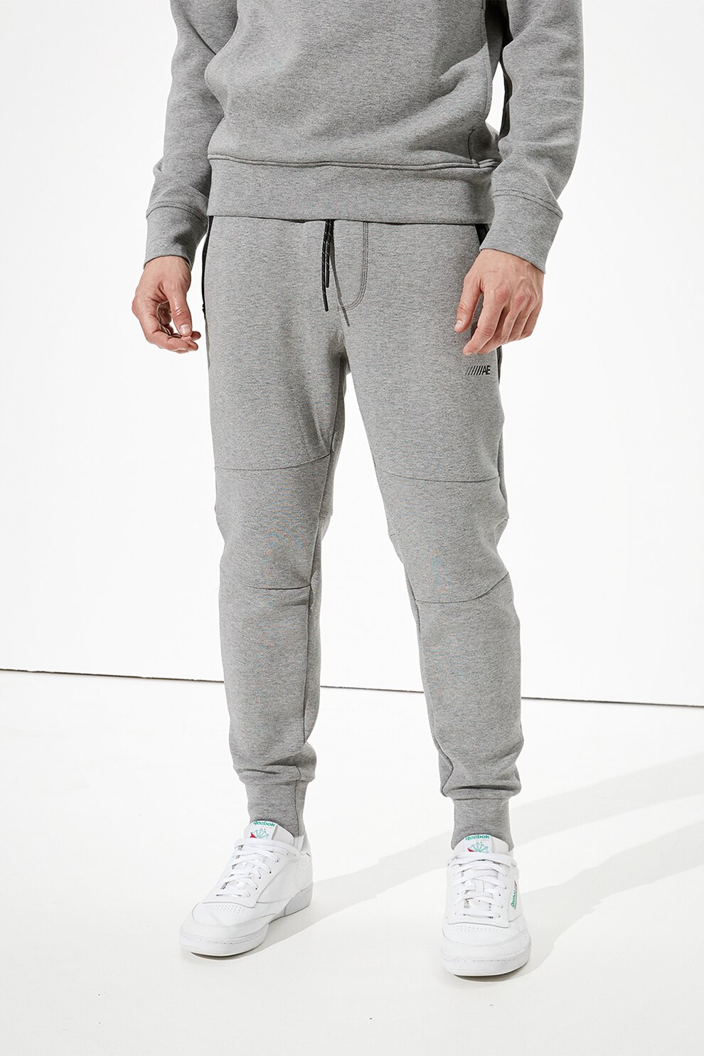 American Eagle, Pantaloni jogger conici cu snur in talie, Gri melange