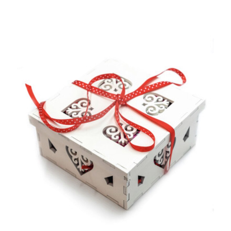 Cutie cadou de lemn alb dantelata Lady Marmelad