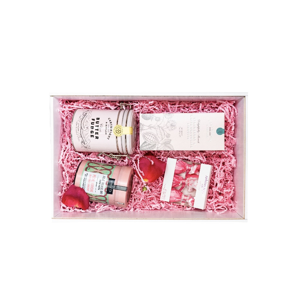 Cutie cadou alba de lemn Lady marmelad ,ceai si biscuiti roz