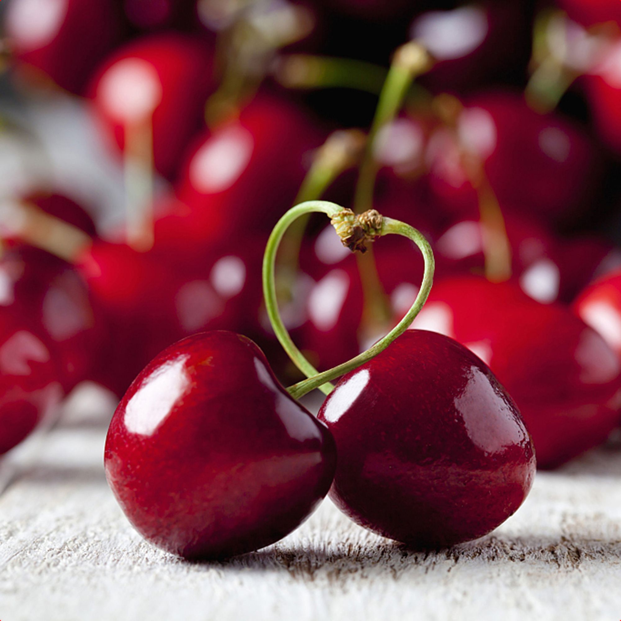 Tablou canvas,model cirese si inimioara,dimensiune20 x 20 cm