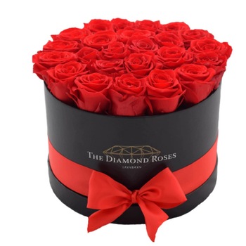 Aranjament floral Red Passion cutie neagra rotunda, 17 trandafiri sapun, rosu Aranjament floral Red Passion cutie neagra rotunda, 17 trandafiri sapun, rosu