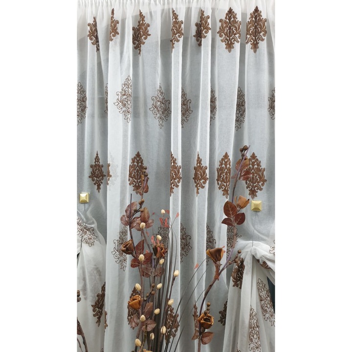 MASTEL B9 elefántcsont színű függöny barna hímzéssel, ráncolószalaggal, 500 x 245 cm