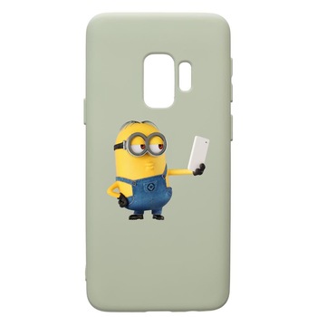 Husa de protectie Samsung Galaxy S9, Minion Selfie, silicon, cu interiorul din material textil, protectie camera, Beryl, PGR211 Husa de protectie Samsung Galaxy S9, Minion Selfie, silicon, cu interiorul din material textil, protectie camera, Beryl, PGR211