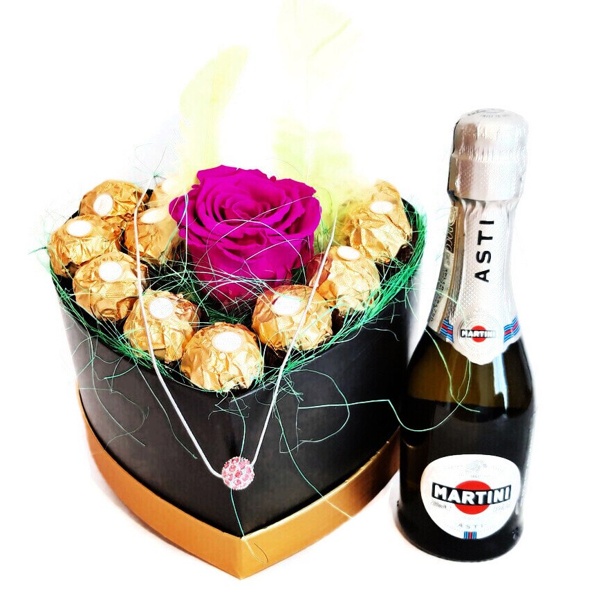 Pachet cadou pentru ea, include lantisor cu pandantiv cristale Preciousa fucsia, cutie cu trandafir criogenat mov si bomboane Ferrero Rocher, spumant Asti Martini Dolce 0.2l, 0.75 alcool