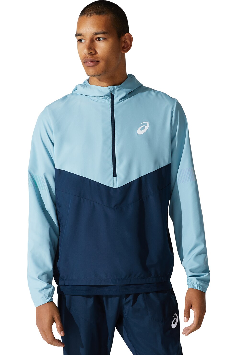 Asics, Jacheta din material rezistent la apa si vant, cu fenta cu fermoar pentru alergare, Albastru, L