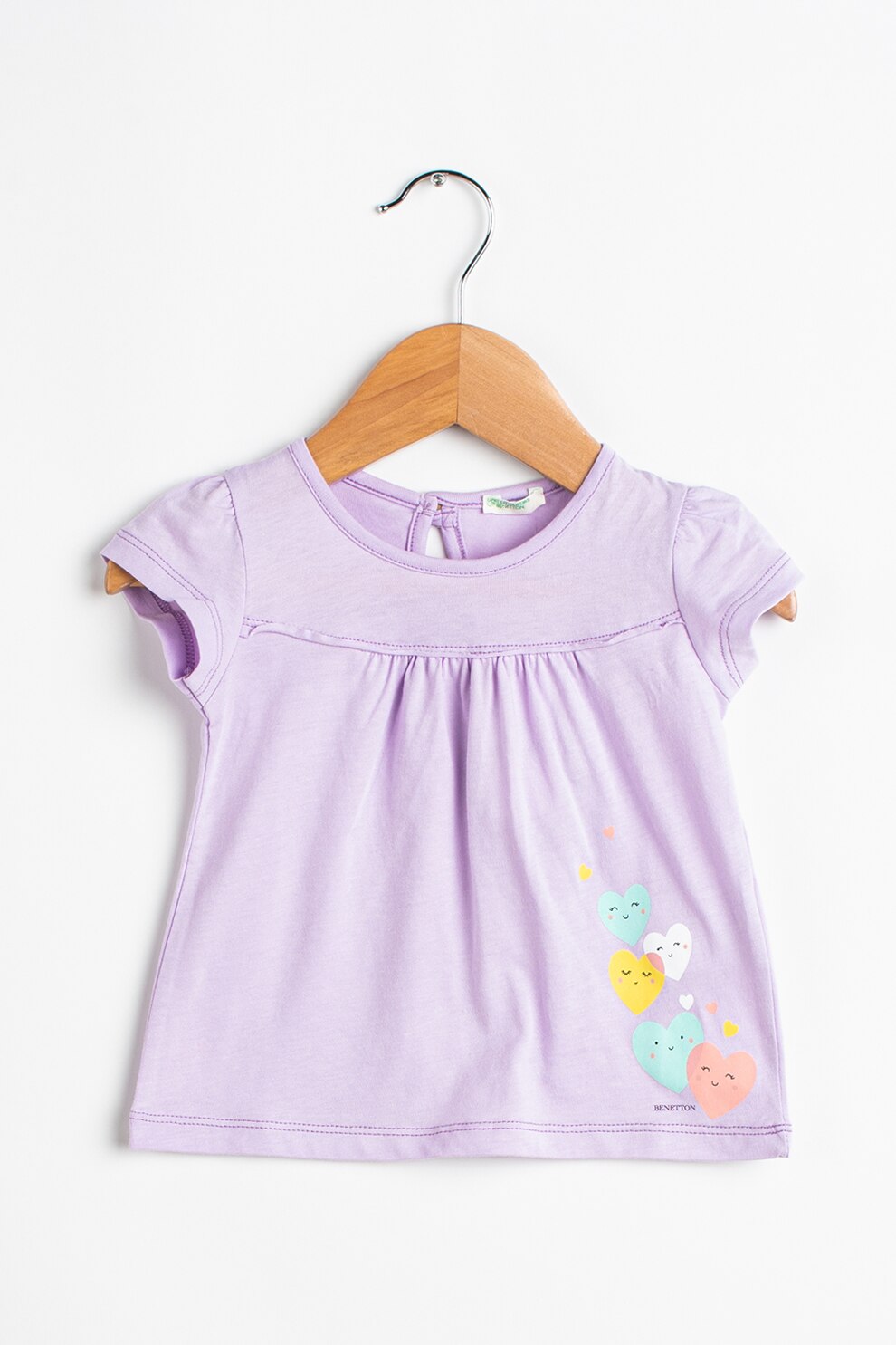 United Colors of Benetton, Tricou cu decolteu la baza gatului si imprimeu cu inimi, Lila