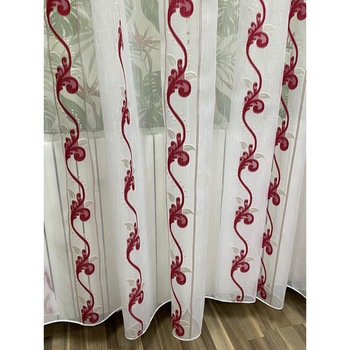 Perdea alba 400x245cm cu broderie ghirlanda rosu cardinal, cu rejansa by Liz Line - RD1834 Perdea alba 400x245cm cu broderie ghirlanda rosu cardinal, cu rejansa by Liz Line - RD1834