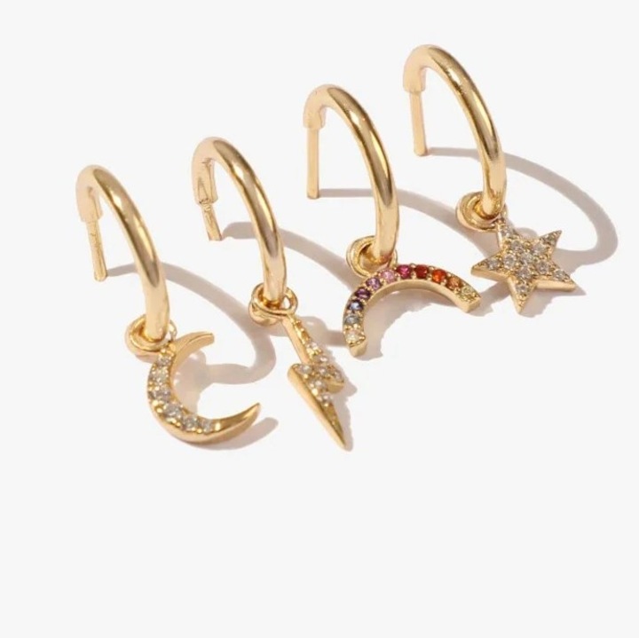 Set 4 cercei cu pietre Zirconiu AAA, lungime 2 cm, livrare in ambalaj cadou