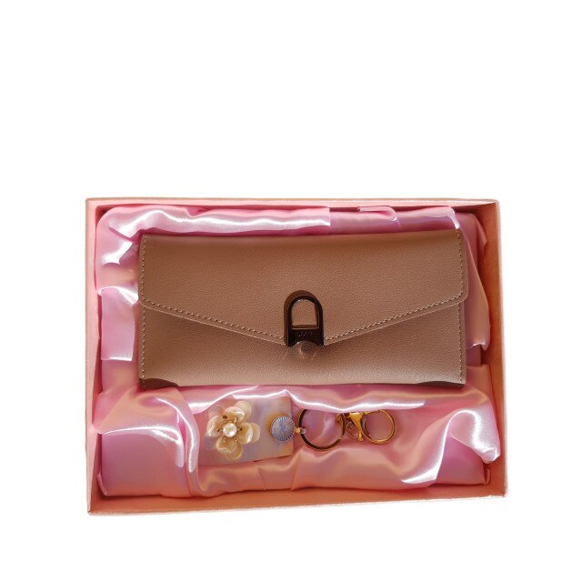 Set cadou 2 piese pentru femei,Portofel,Breloc