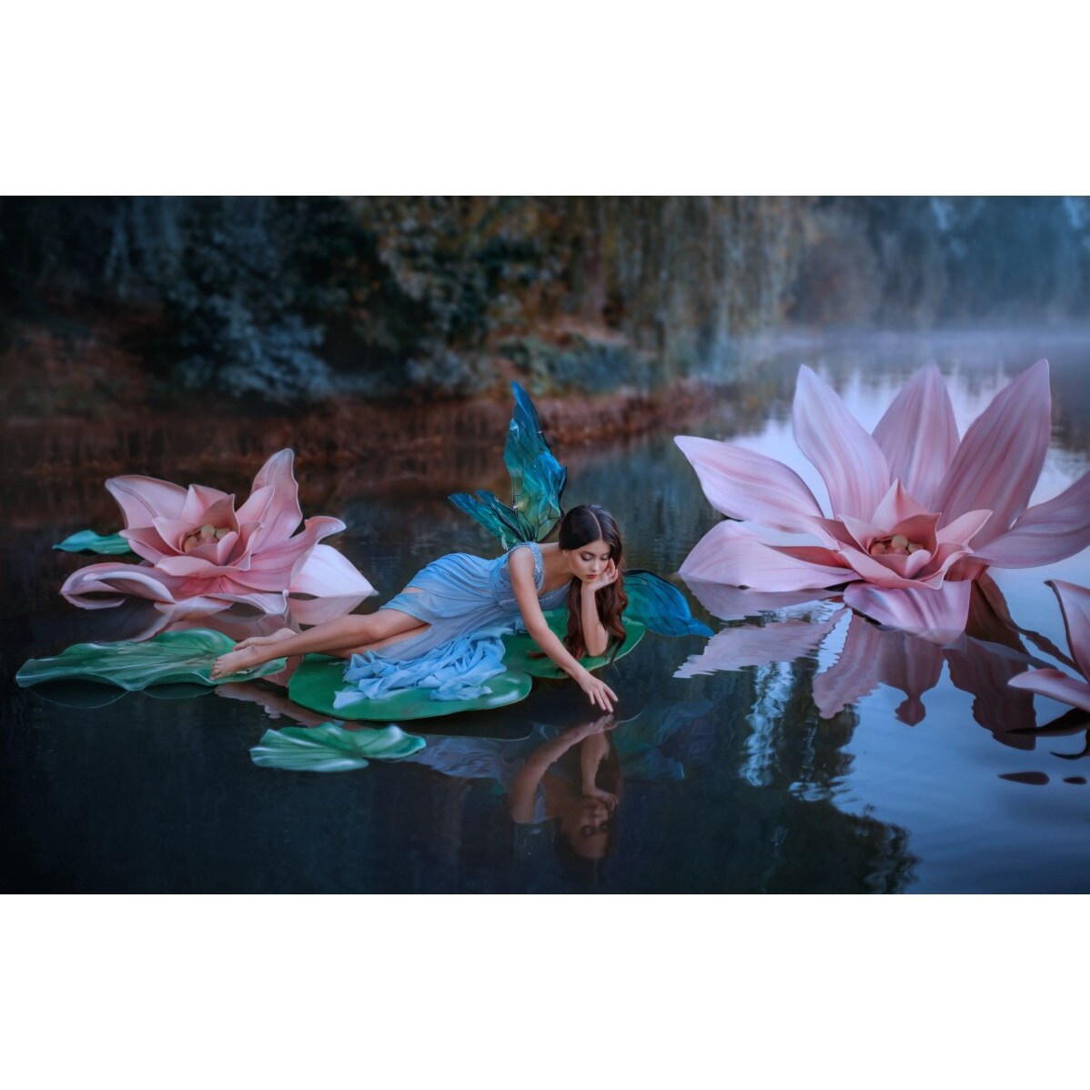 Fototapet autocolant PVC , Femeia pe lac, 250x400 cm