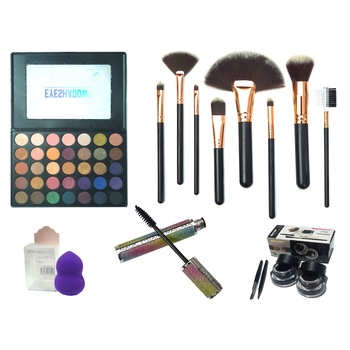 Set machiaj complet farduri Msyaho35 cu 8 pensule, mascara, tus, buretel Set machiaj complet farduri Msyaho35 cu 8 pensule, mascara, tus, buretel