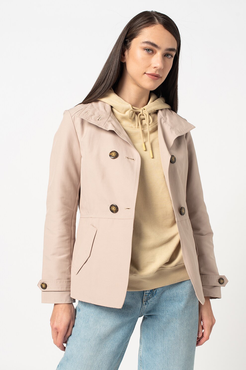 Romeo Gigli, Jacheta cu doua randuri de nasturi, Bej